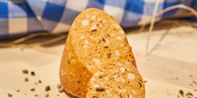 Vergessene Köstlichkeiten: Lernen Sie den außergewöhnlichsten Käse der Türken "Sürk" kennen 🧀🔥